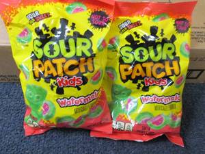 lot 455 image: 12- 8 oz Sour Patch Kids Watermelon...