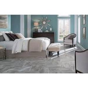 30 Boxes of TrafficMaster White Petrified Wood 4 MIL x 12 in. W x 24 in. L Peel and Stick Waterproof Vinyl Tile Flooring (20 sqft/case)   Customer Returns See Pictures