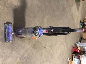 lot 20 image: Dyson Ball Animal 3 Upright Vacuum Cleaner Used  Customer Returns See Pictures