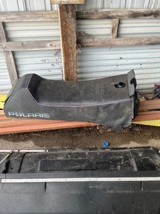 lot 11 image: Polaris seat in good condition