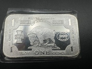 lot 52 image: BU 1oz Silver Buffalo Bar