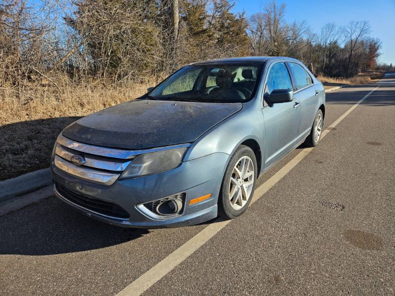 lot 8 image: 2012 Ford Fusion