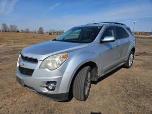 lot 11 image: 2010 Chevy Equinox