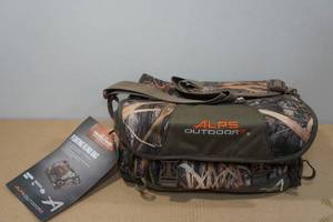lot 2 image: Alps Outdoorz Floating Blind Bag