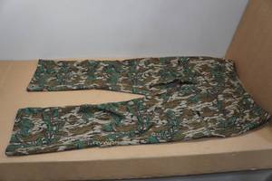 lot 43 image: Nomad Mens Hunting Pants -Large