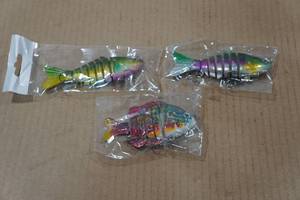 lot 61 image: 3 Fishing Lures - Jointed