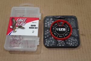 lot 78 image: Fishing Hooks and Weights - Eagle Claw, LTB