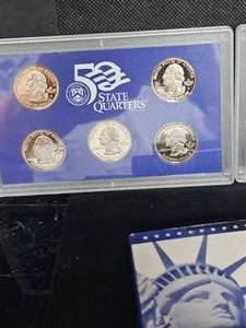 lot 105 image: 2001 Mint Proof Set