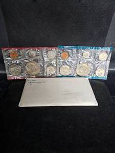 lot 119 image: 1976 Mint Set
