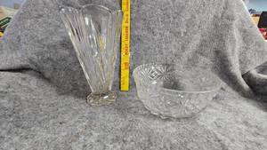 lot 39 image: Marquis By Waterford Crystal Vase and Crystal Bowl