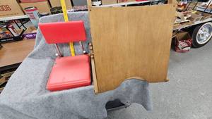 lot 83 image: Meineke No Splip Wood Back Rest, Cushioned Stadium Seat