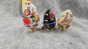 lot 132 image: 3 Faberge Eggs, French Mint, Franklin Mint, Franklin Mint