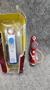 lot 138 image: Gas Pump Replicas-Buick and Texaco