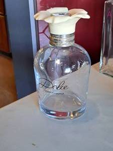 lot 183 image: Dolce & Gabbana Dolce 10-12 Glass Perfume Bottle