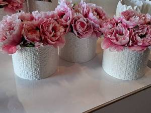 lot 192 image: Lot of (3) 5 Vase with Faux Pink Flower Boquet
