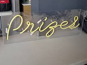 lot 199 image: Neon PRIZES Sign