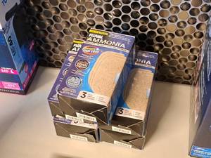 lot 225 image: Lot of (5 Boxes) Fluval Amonia Remover Pads 3-count ( 15 total items )