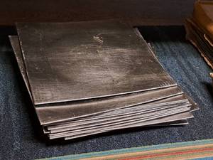 lot 251 image: Lot of (20) 12 Plastic Square Chargers