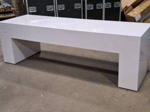 lot 10 image: 96 Table