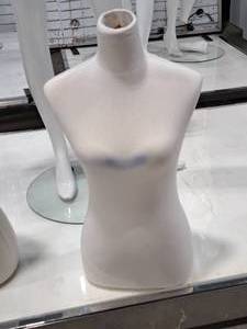 lot 109 image: 28 Pinnable Tailor Dress Form