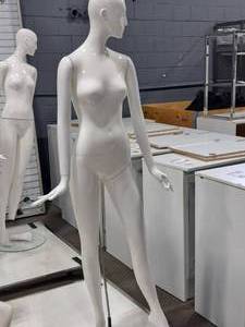 lot 110 image: 72 Female Mannequin with Moveable Arms and Display Stand