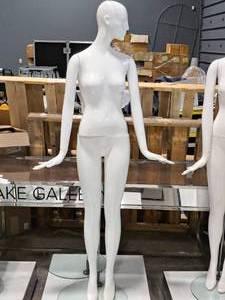 lot 112 image: 72 Female Mannequin with Moveable Arms and Display Stand