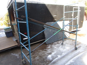lot 9 image: Painting Scaffold Frame with Wheels