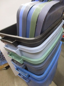 lot 39 image: Rubbermaid Roughneck Totes