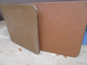 lot 75 image: Cosco Card Tables