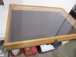 lot 78 image: Showcase Table Top