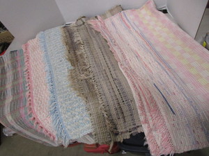 lot 91 image: Loomed Rugs