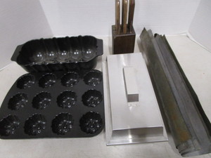 lot 110 image: New Nordicware & Loaf Pans