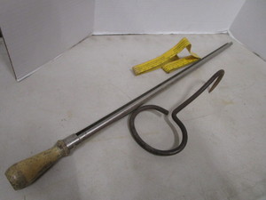 lot 121 image: Bale hook, Probe, Cattle Tape