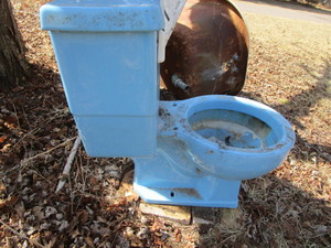 lot 129 image: Sky Blue Garden Decoration