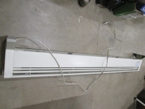 lot 148 image: Baseboard Convection Heater