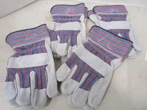 lot 161 image: Industrial Gloves