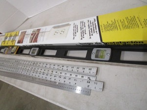 lot 162 image: Aluminum Levels & Straight Edges