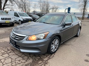 lot 11 image: 2012 HONDA ACCORD EX-L 2 Owners