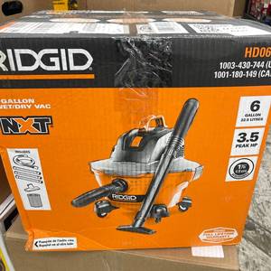 lot 183 image: RIDGID 6 Gallon 3.5 Peak HP NXT Shop Vacuum Wet Dry Vac