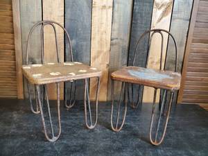 lot 7 image: 2 Retro Childrens Chairs  Mid century Modern look  Super Cute