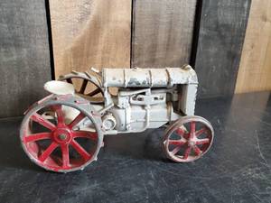 lot 45 image: Antique Fordson Metal Tractor super cool Vintage Display piece