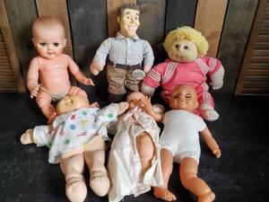 lot 48 image: Lot of Dolls  Cabbage Patch, Talking Dan DEE the Perfect man talking Doll, and more