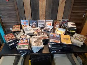 lot 59 image: 150 dvds Movies of various titles