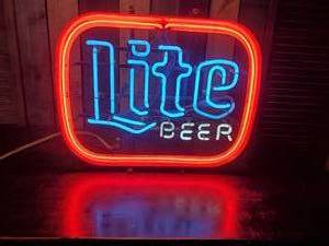 Lighted Neon Lite Beer Sign works well in good Condition