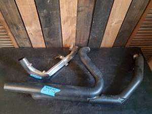lot 108 image: 2015 Black Out Harley Davidson R Glide Muffler system