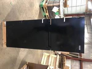 lot 7 image: Vissani 10.1 cu. ft. Top Freezer Refrigerator in Black Damaged  Customer Returns See Pictures
