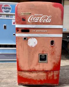 1940's-50's 10 cent Vintage Coca-Cola Vending Machine - Vendo V-83 - Enjoy Coke!