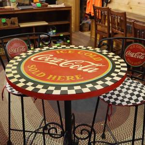 Coca-Cola Cafe/Pub Style Table - with Chairs