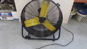 lot 1 image: 24 Portable Fan