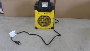lot 20 image: Stanley 1500 Watt Electric Heater